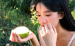 小雪尝禁果又粗又大的动态视频